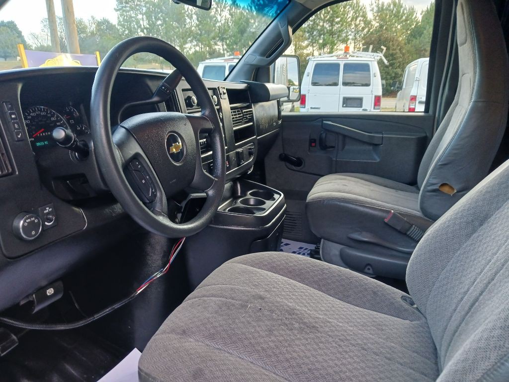 2018 Chevrolet Express Image 8