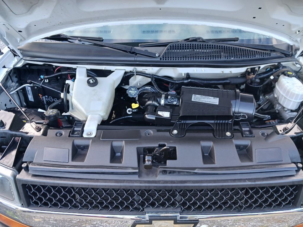 2018 Chevrolet Express Image 11