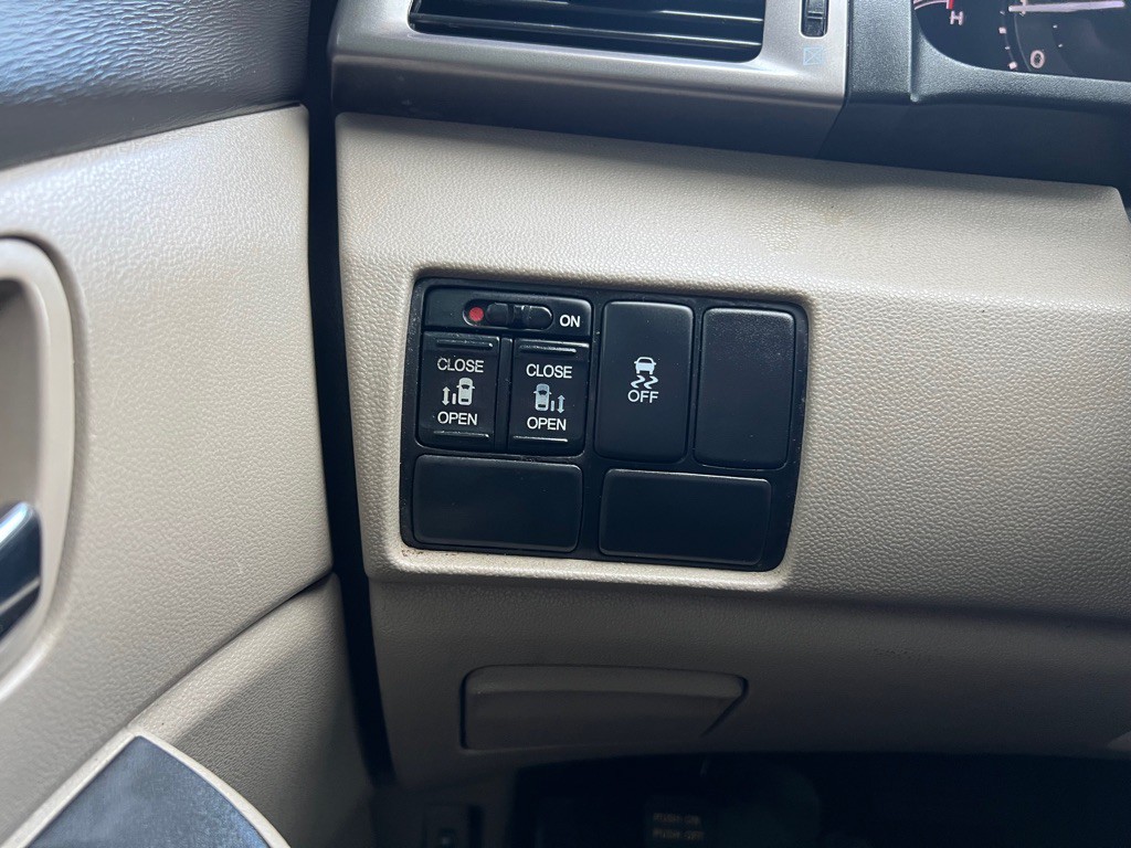 2017 Honda Odyssey Image 17