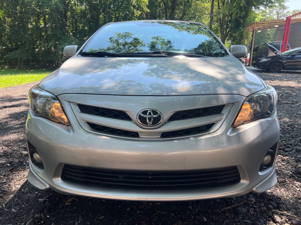 2011 Toyota Corolla Image 2