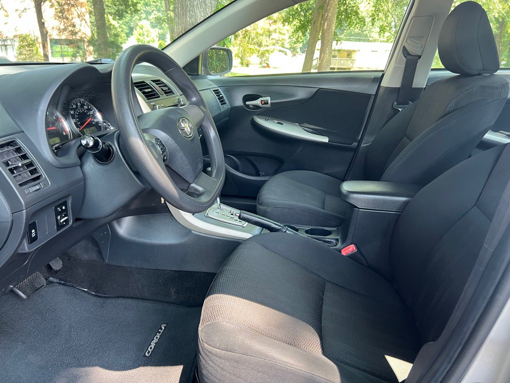2011 Toyota Corolla Image 8