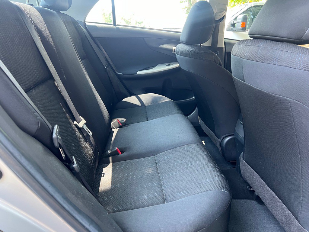 2011 Toyota Corolla Image 10