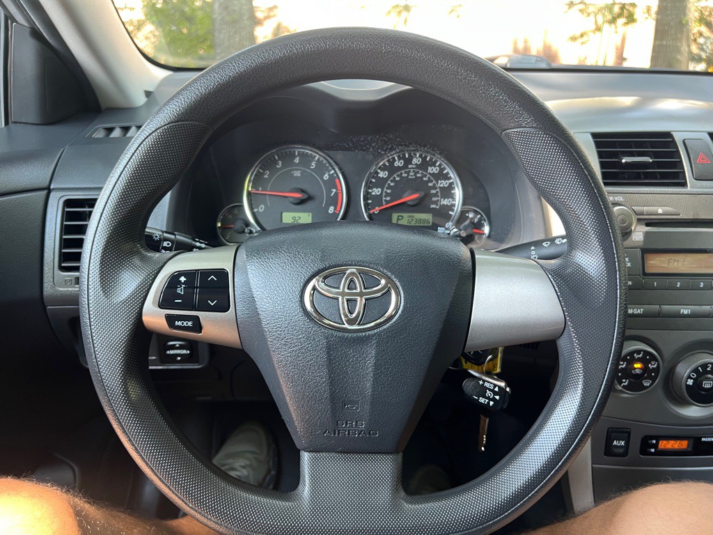 2011 Toyota Corolla Image 12