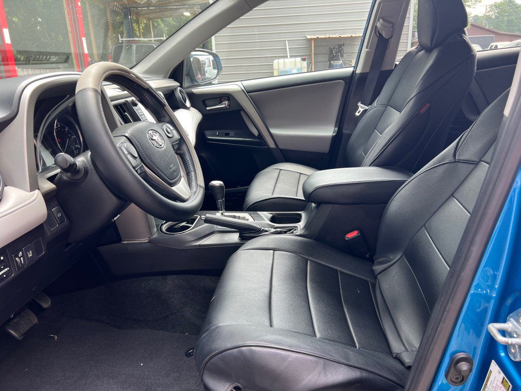 2016 Toyota Rav4 Image 9