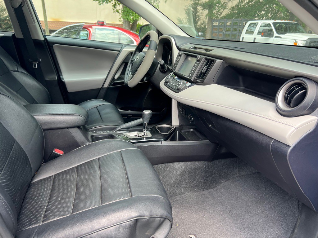 2016 Toyota Rav4 Image 12