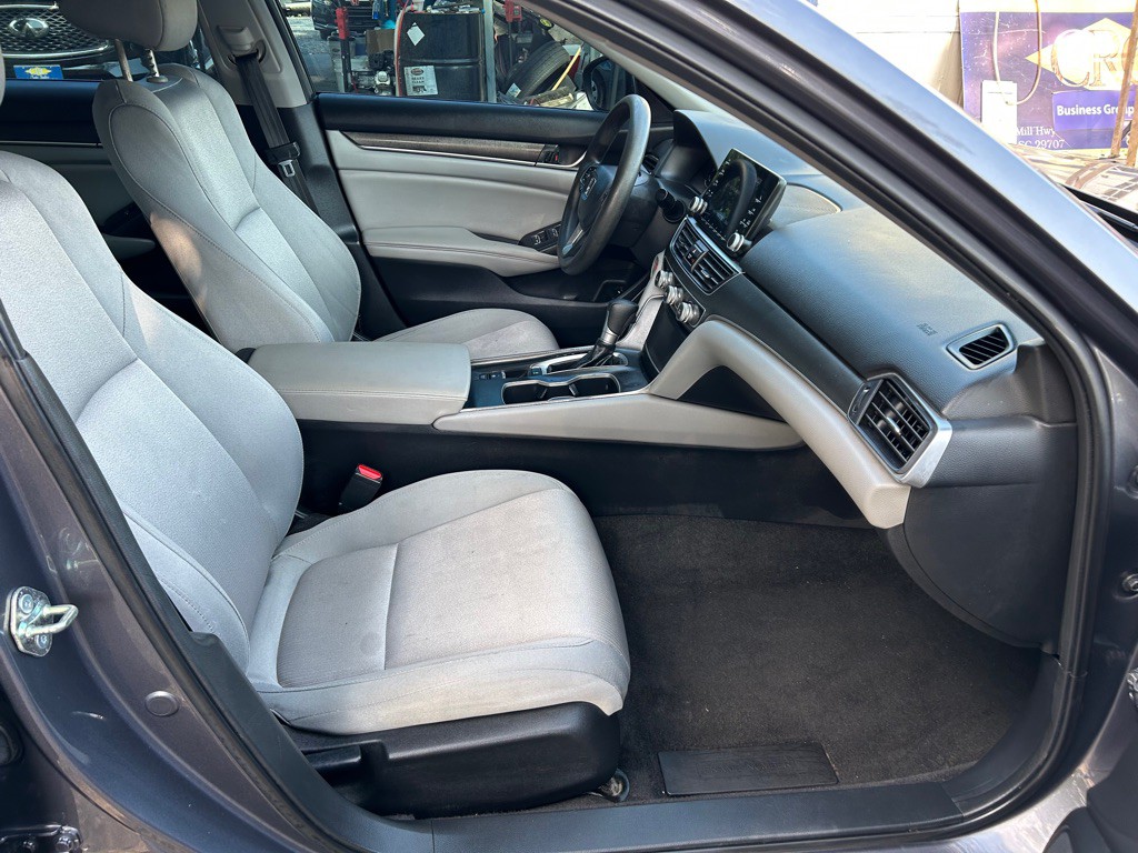 2020 Honda Accord Image 6