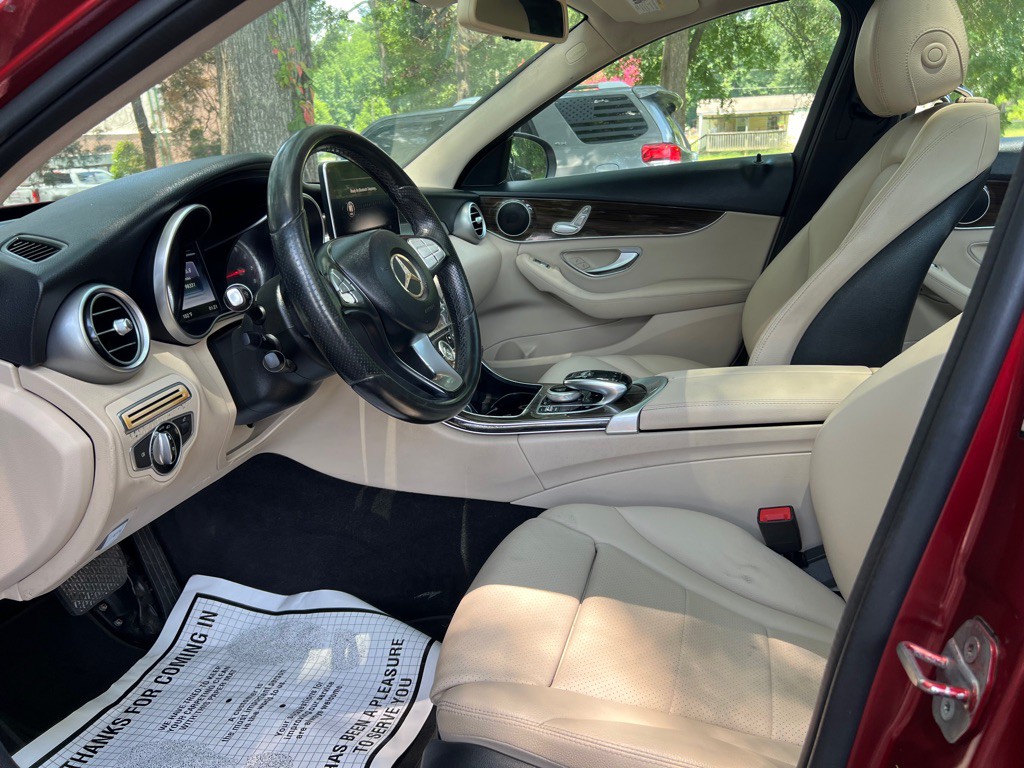 2016 Mercedes-Benz C-Class Image 9