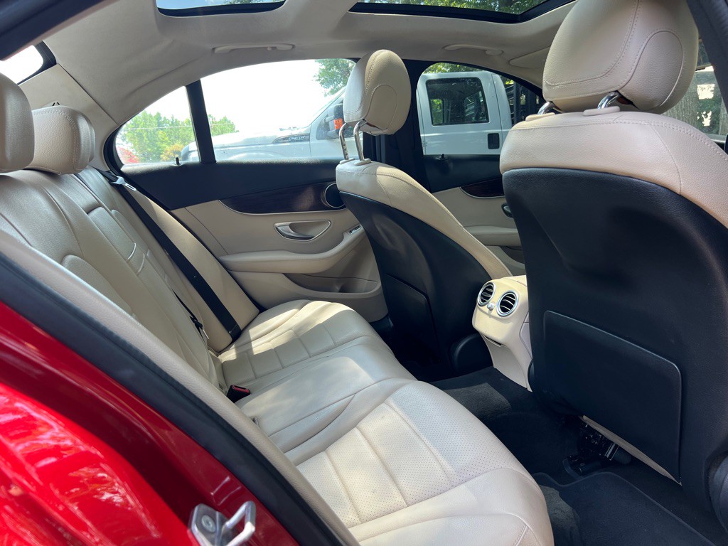 2016 Mercedes-Benz C-Class Image 11