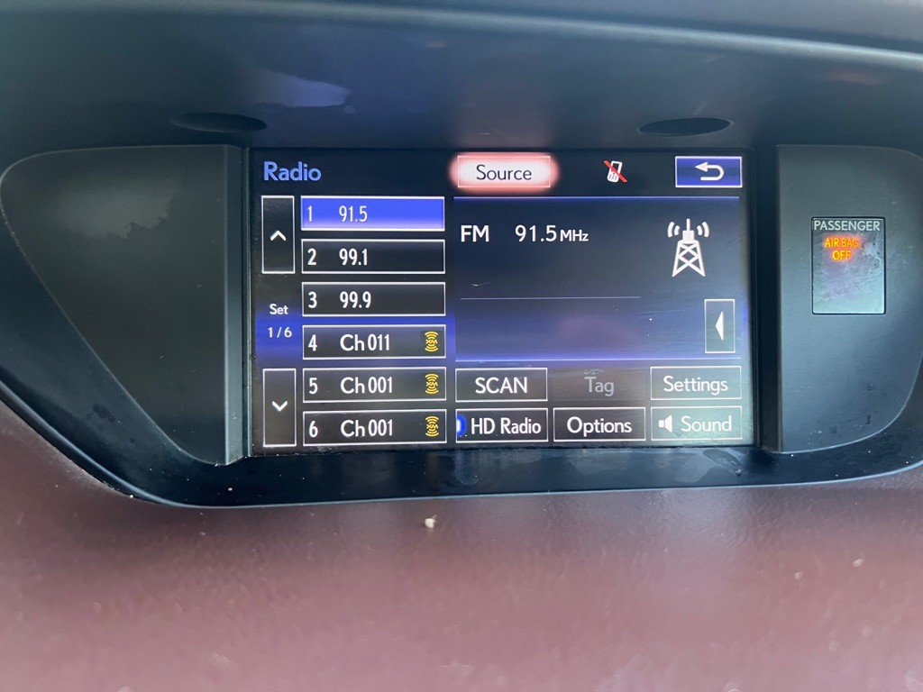 2016 Lexus ES Image 16