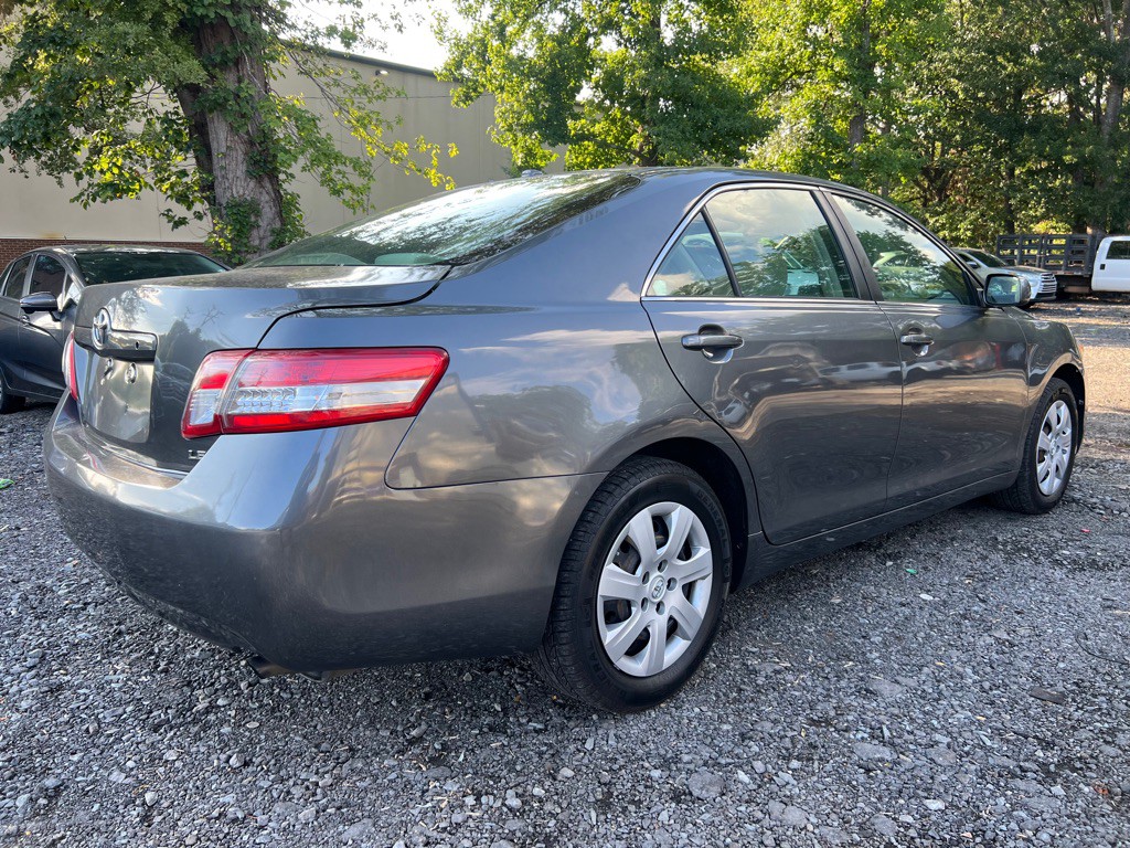 2010 Toyota Camry Image 3