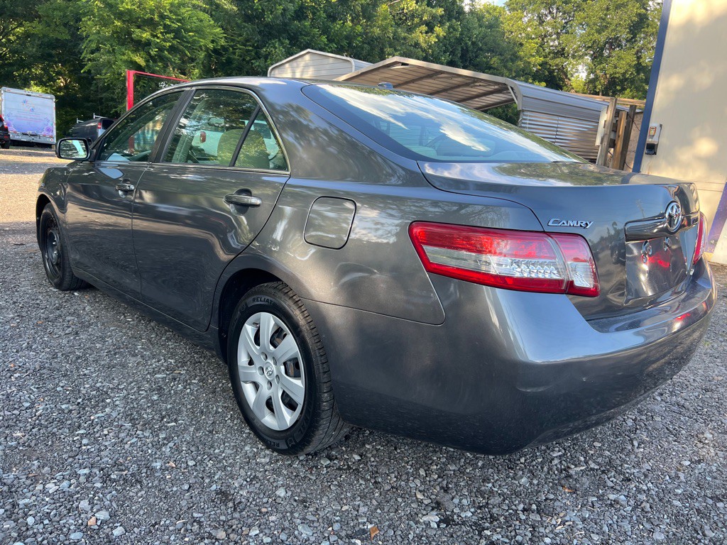 2010 Toyota Camry Image 4