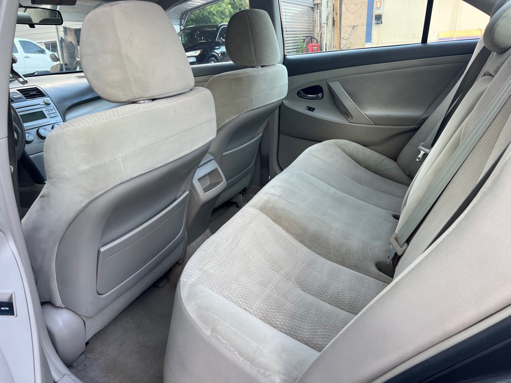 2010 Toyota Camry Image 8