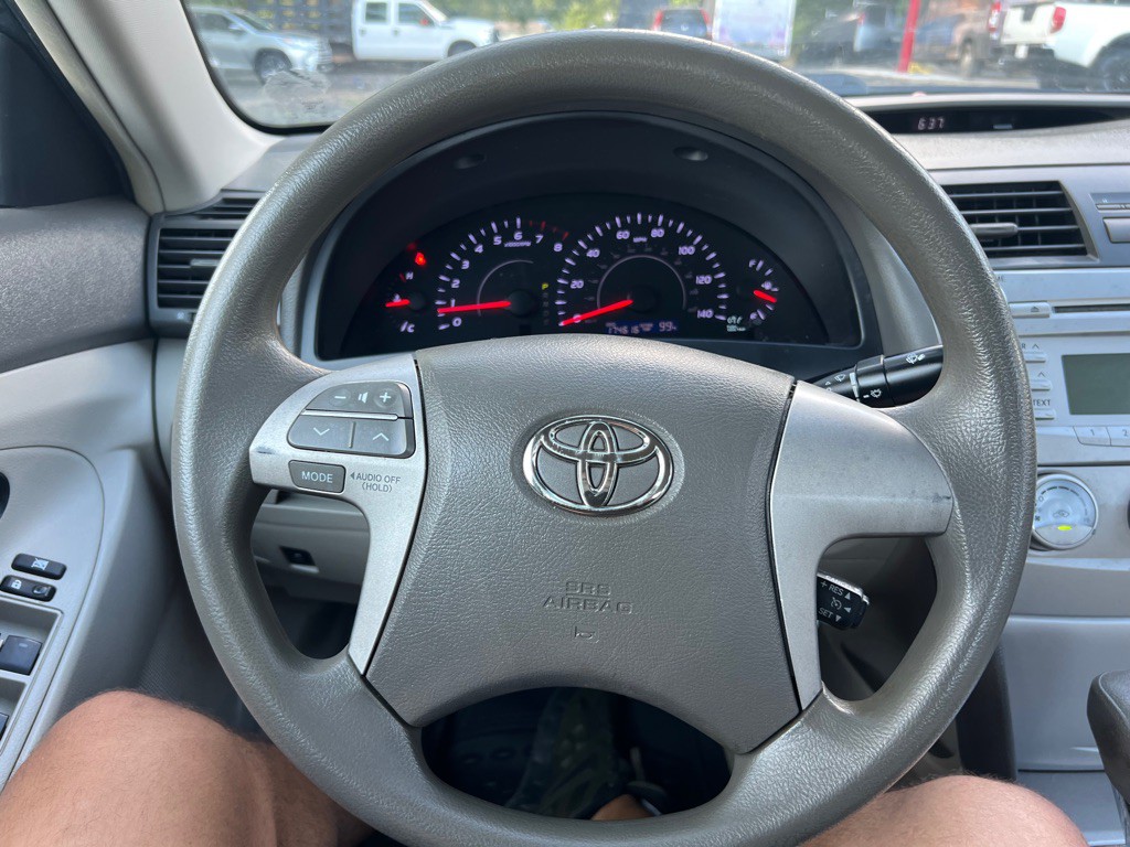 2010 Toyota Camry Image 12