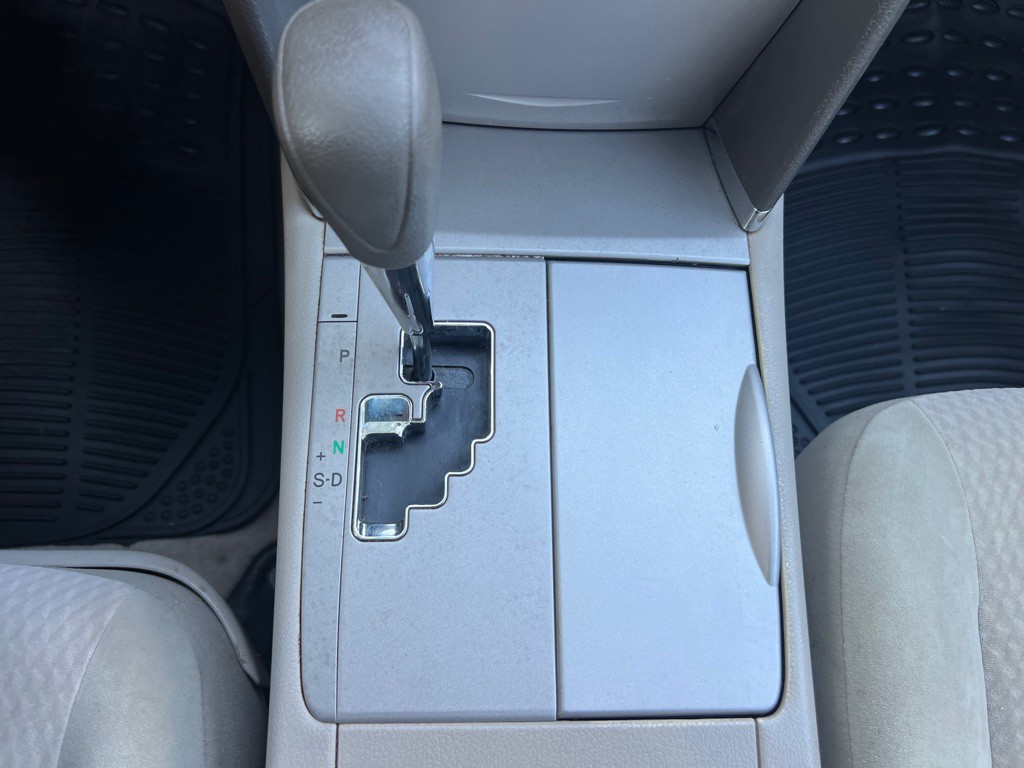 2010 Toyota Camry Image 15