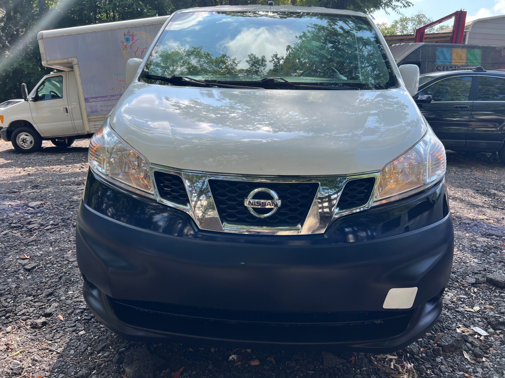 2018 Nissan NV200 Image 2
