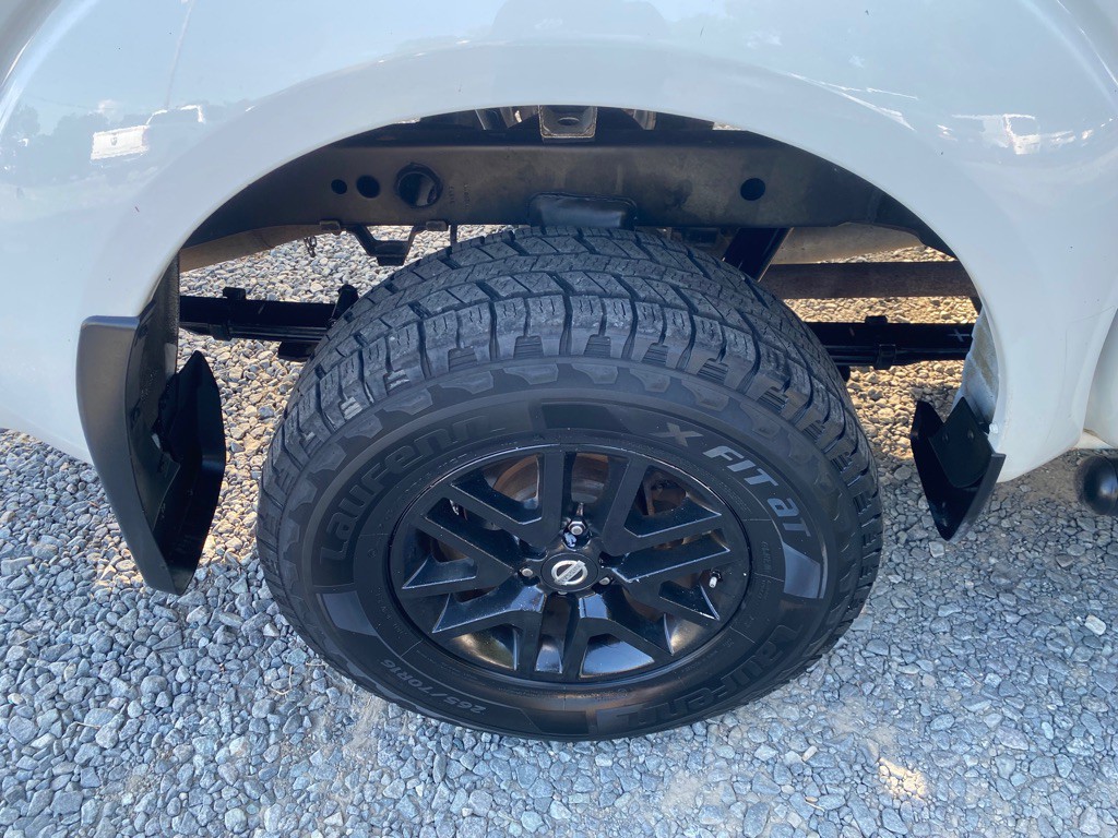 2019 Nissan Frontier Image 8