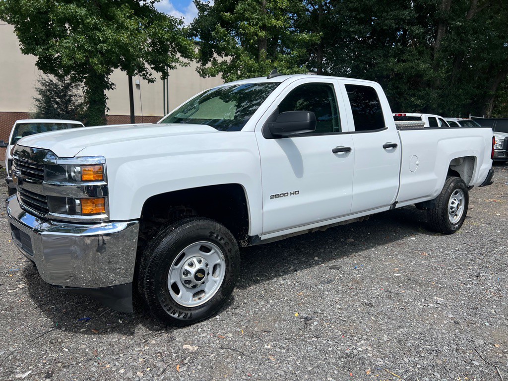 2017 Chevrolet Silverado 1500 Image 1