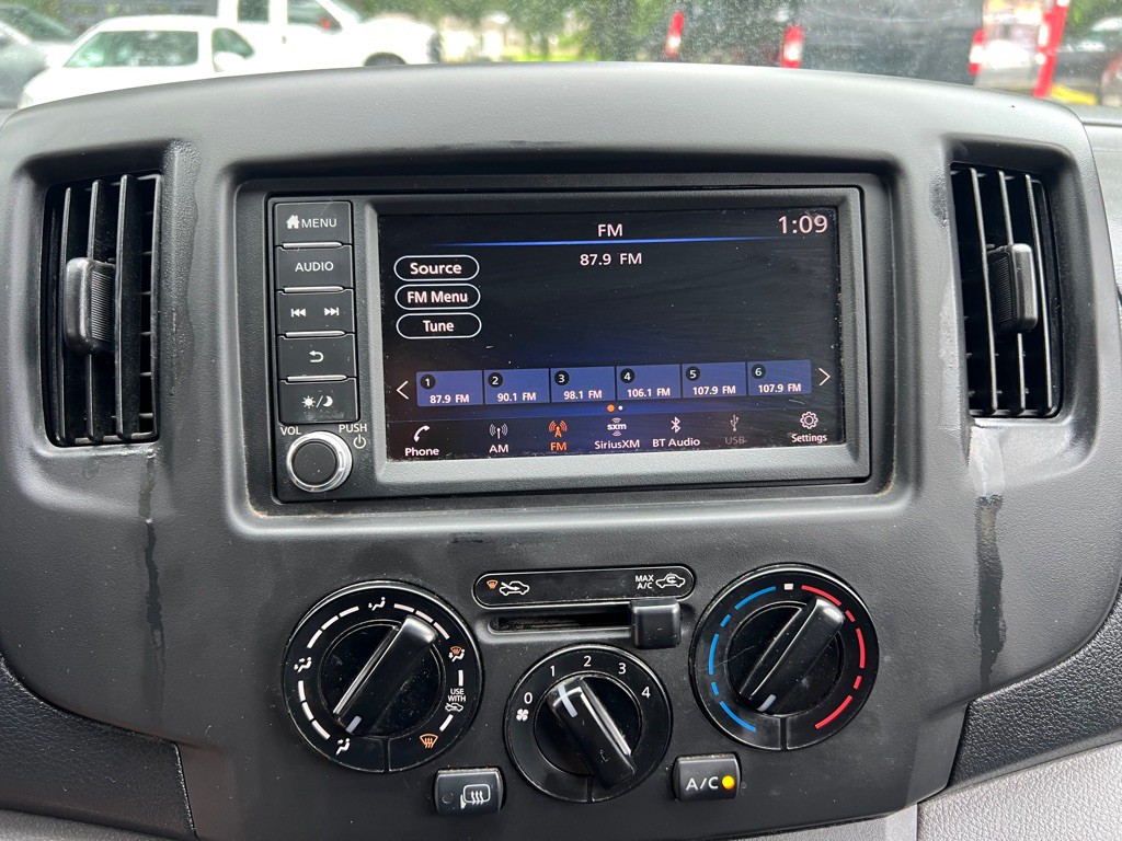 2020 Nissan NV200 Image 14