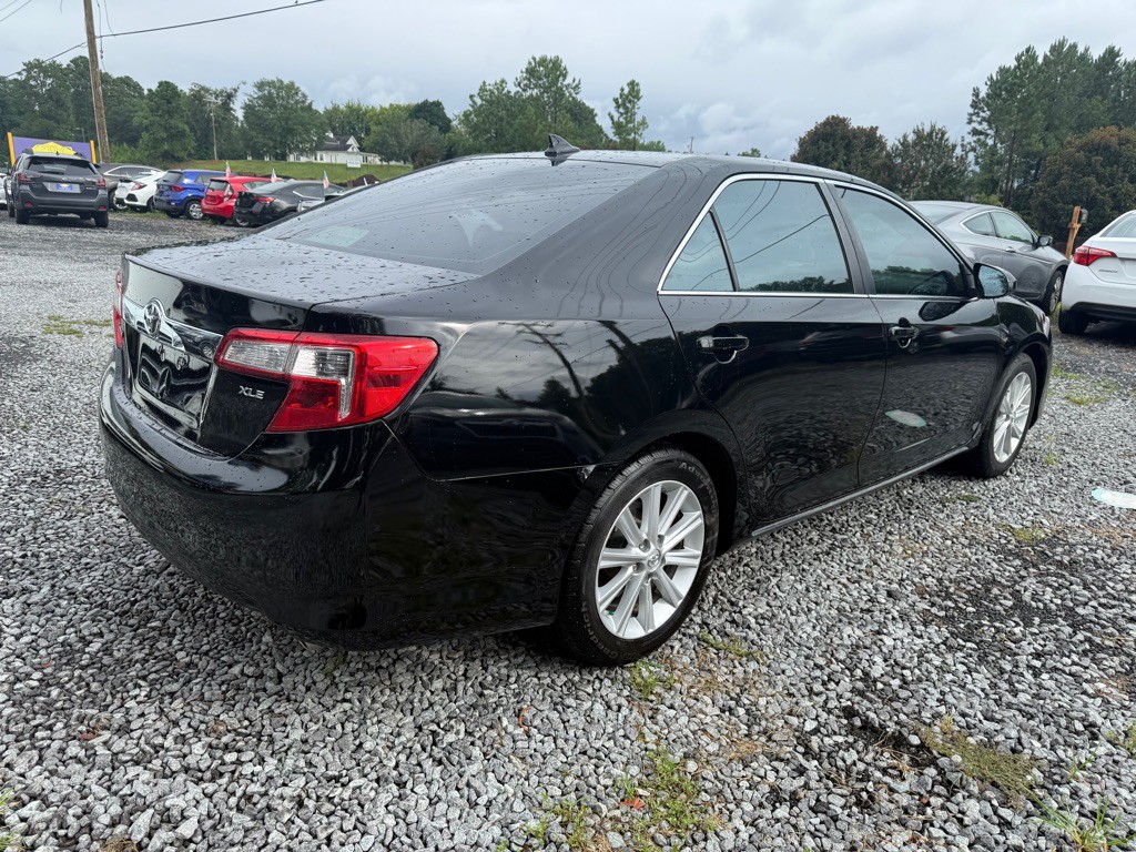 2014 Toyota Camry Image 3