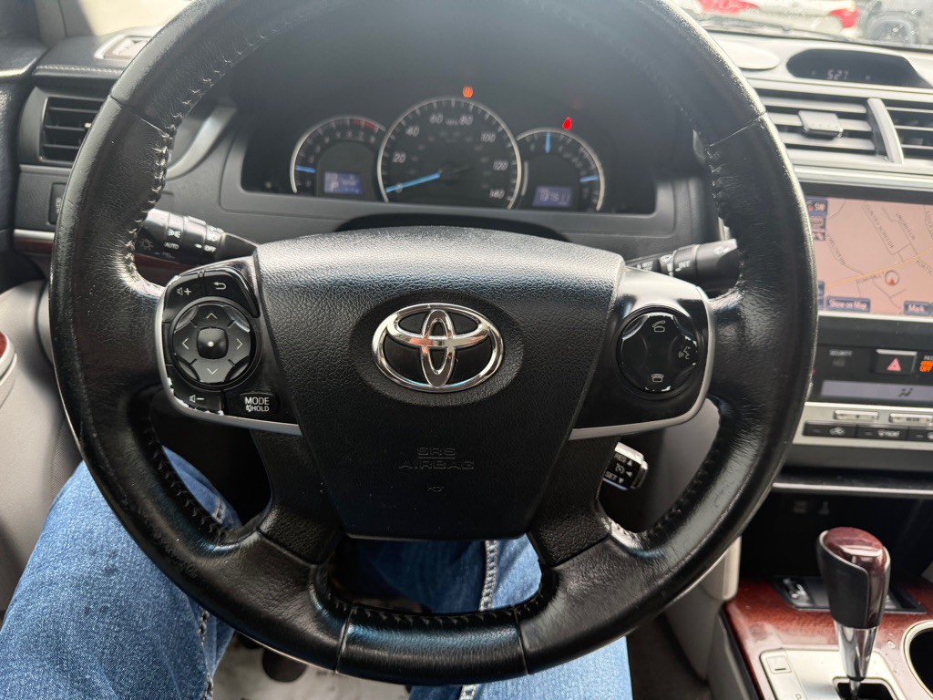 2014 Toyota Camry Image 12