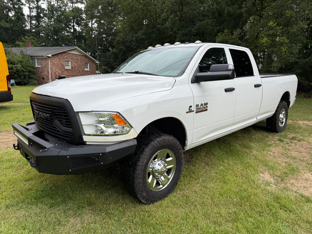 2018 RAM 3500 Image 1