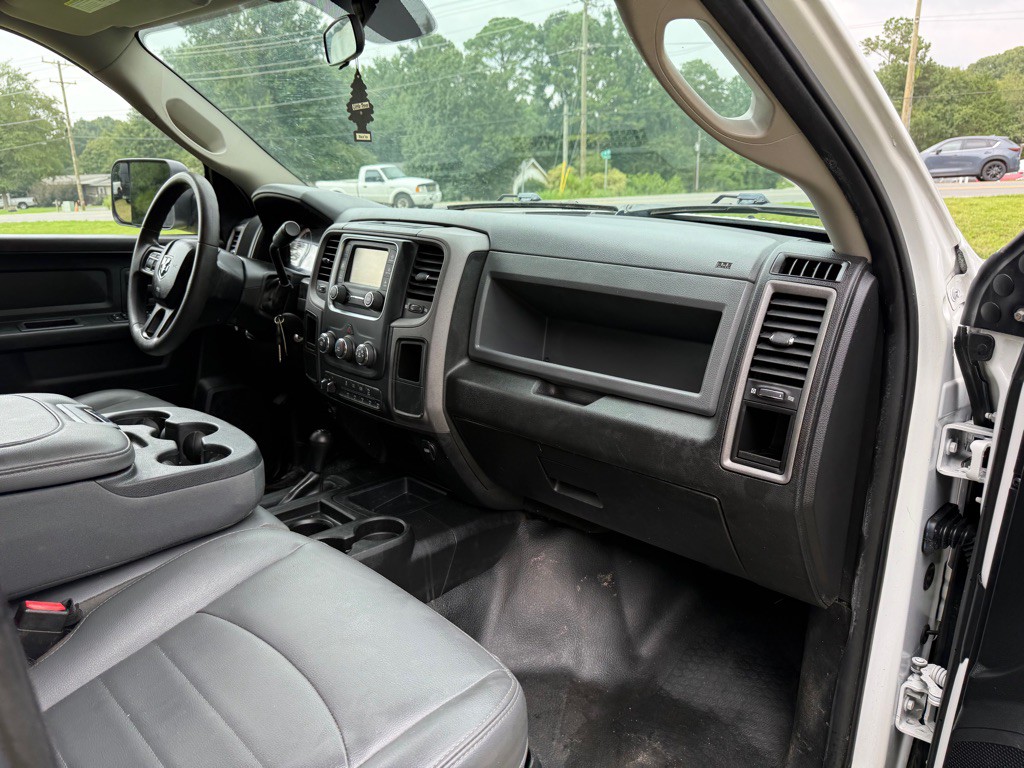 2018 RAM 3500 Image 6