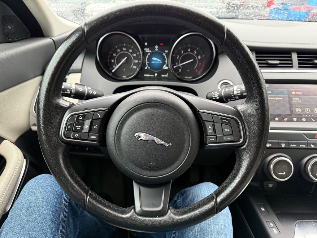 2020 Jaguar E-pace Image 12