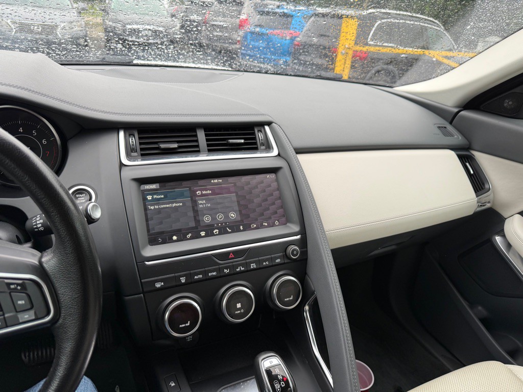 2020 Jaguar E-pace Image 14