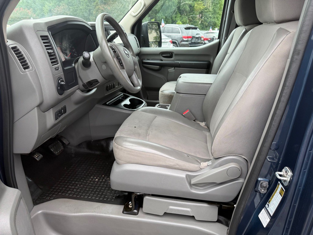 2020 Nissan NV Image 9