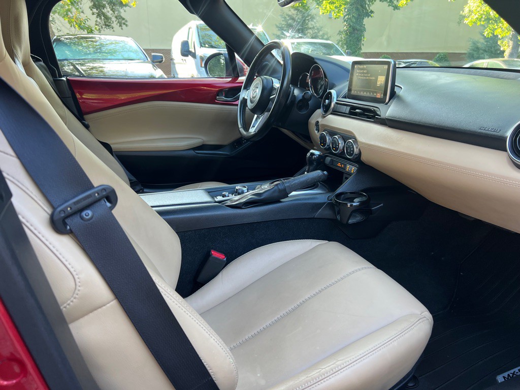 2017 Mazda MX-5 Miata Image 10