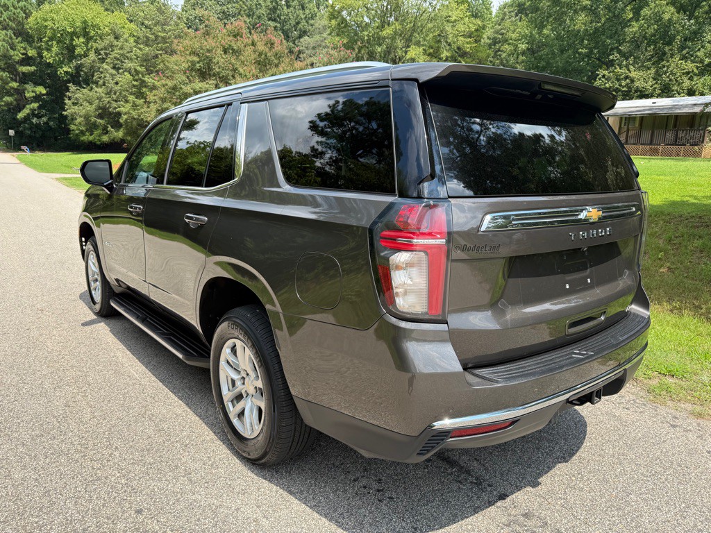 2021 Chevrolet Tahoe Image 2
