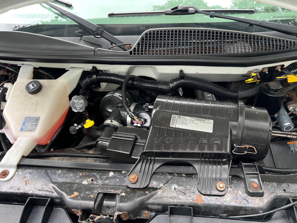 2011 Chevrolet Express Image 6
