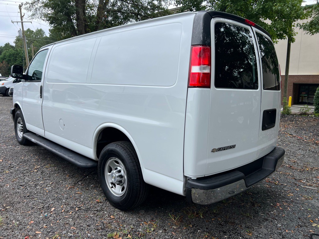 2020 Chevrolet Express Image 5