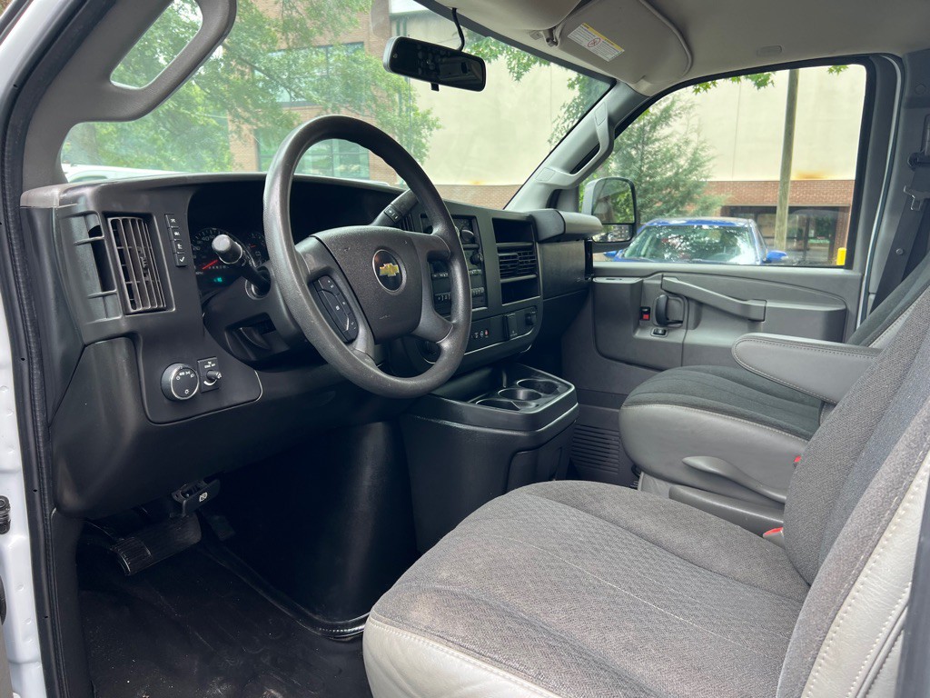 2020 Chevrolet Express Image 7