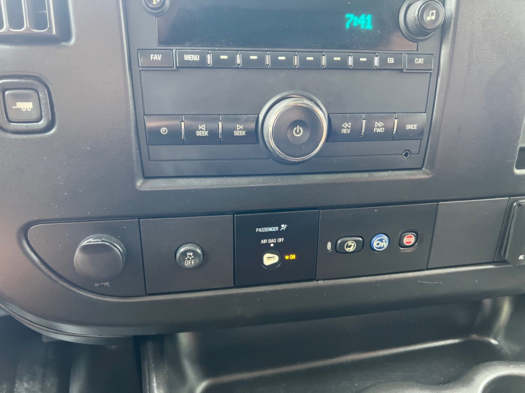 2020 Chevrolet Express Image 14