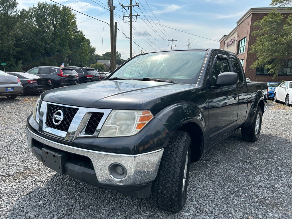 2010 Nissan Frontier Image 2