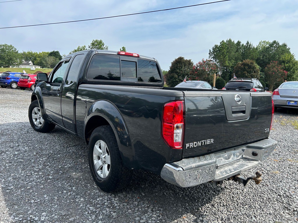 2010 Nissan Frontier Image 4