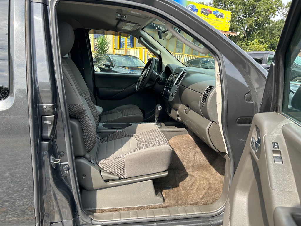 2010 Nissan Frontier Image 7