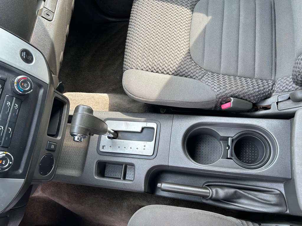 2010 Nissan Frontier Image 10