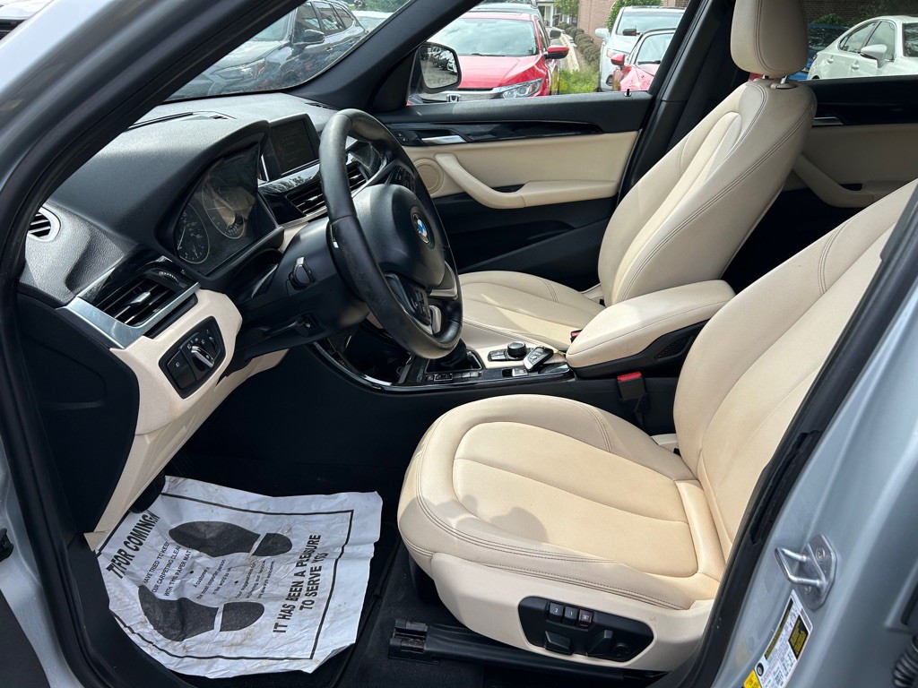 2016 BMW X1 Image 6