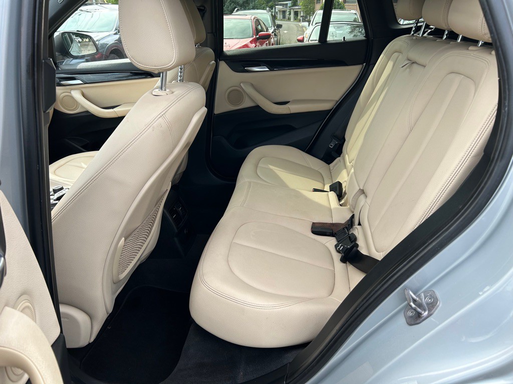 2016 BMW X1 Image 7