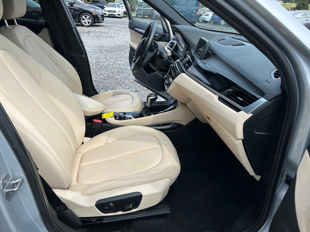 2016 BMW X1 Image 9
