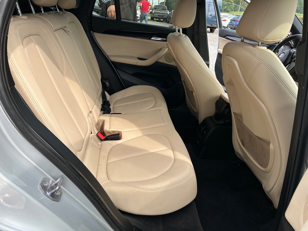2016 BMW X1 Image 11