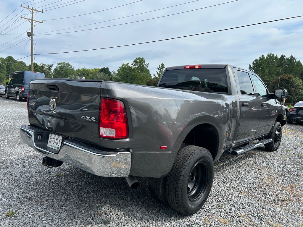 2018 RAM 3500 Image 3