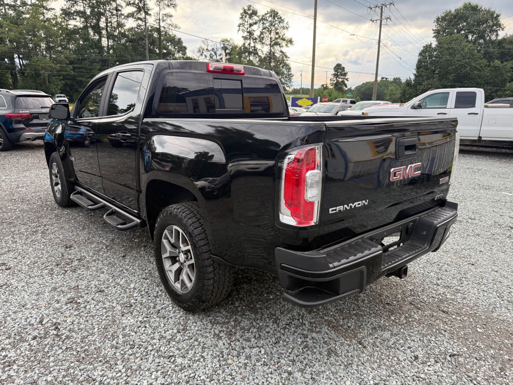 2015 GMC Canyon Image 2