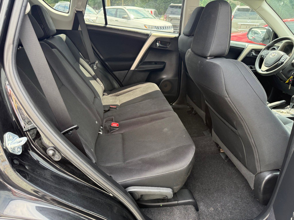 2015 Toyota Rav4 Image 7