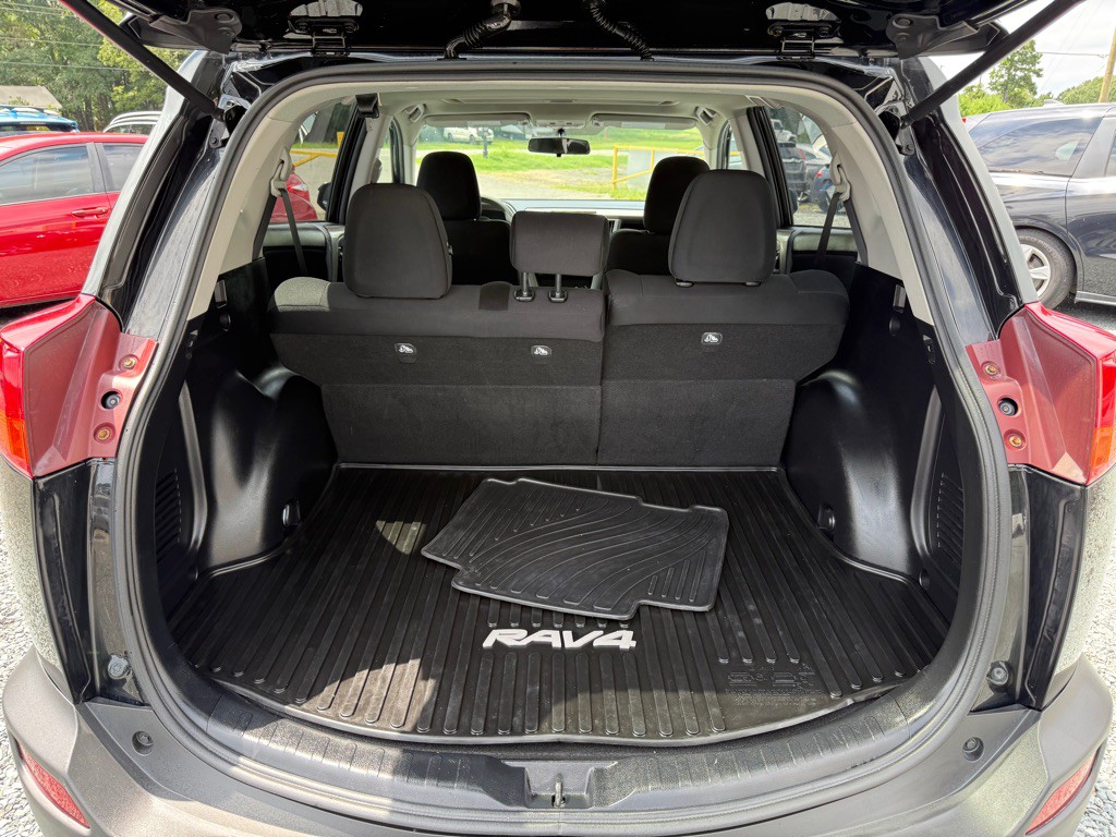 2015 Toyota Rav4 Image 8