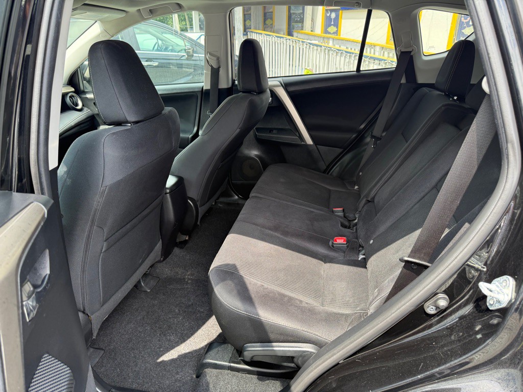 2015 Toyota Rav4 Image 9