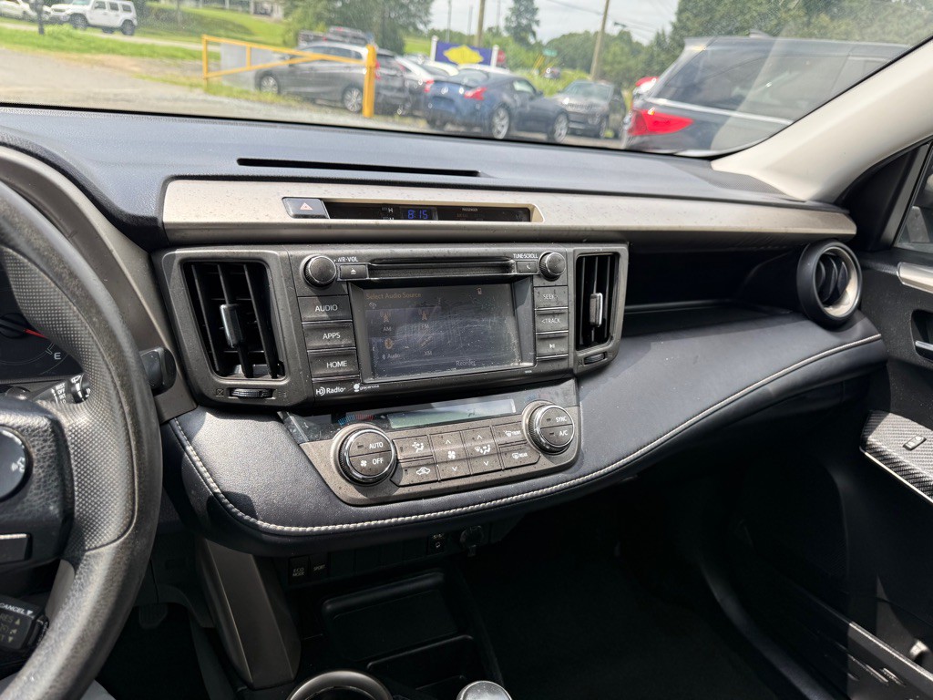 2015 Toyota Rav4 Image 14