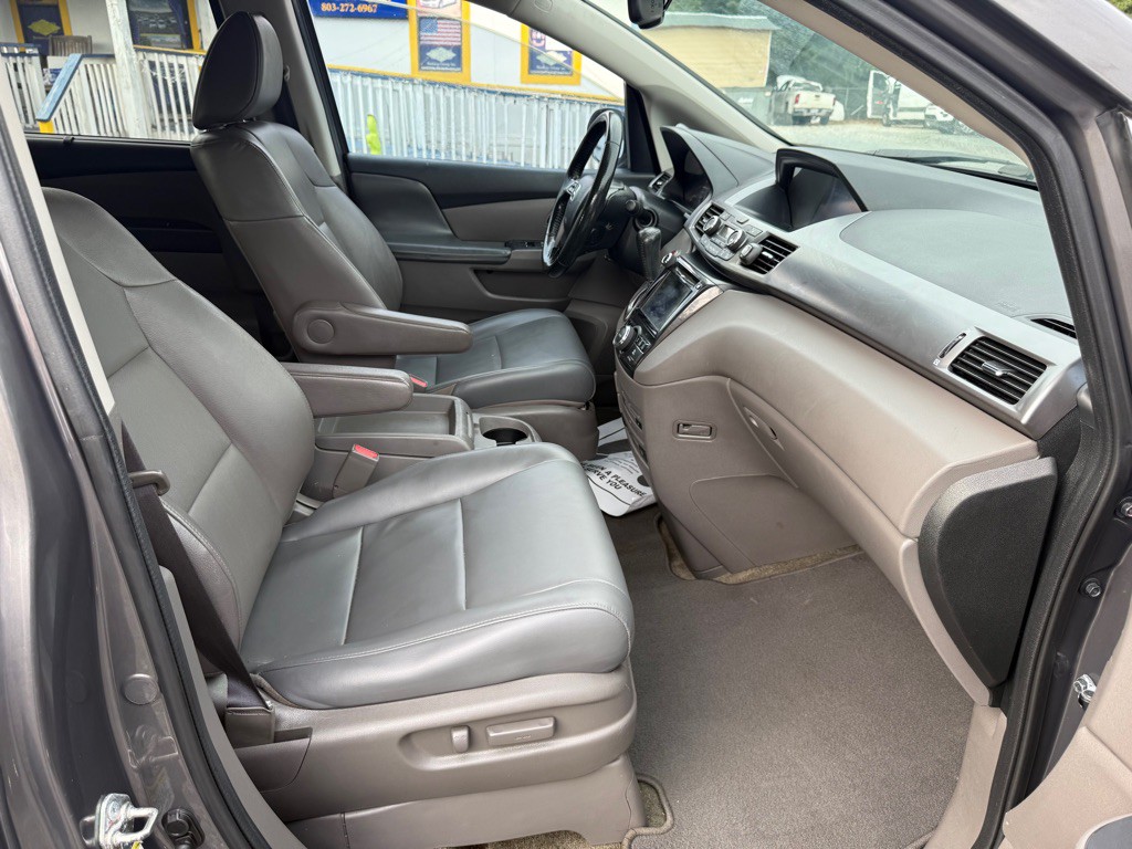 2014 Honda Odyssey Image 6